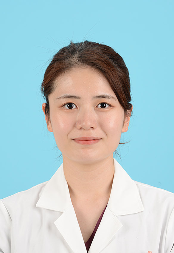 長松 佳歩
